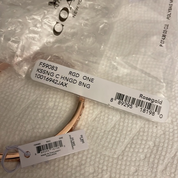 NWT Coach bangle rose gold with cristal. - Picture 4 of 4
